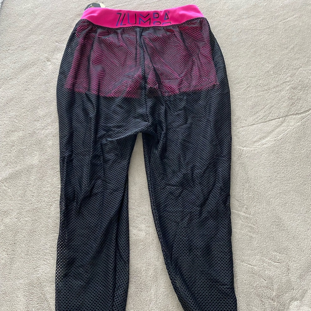ZUMBA Mesh Capris Size Medium